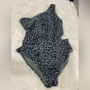 Jones New York Black and Gray Bodysuit with Leopard Print